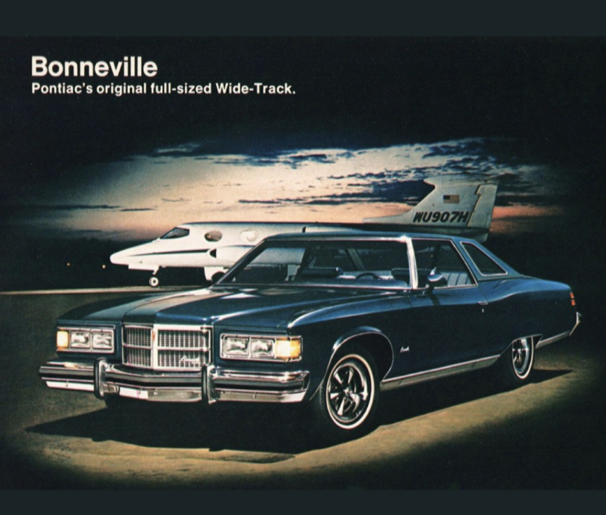 Pontiac Bonneville with Plane.png